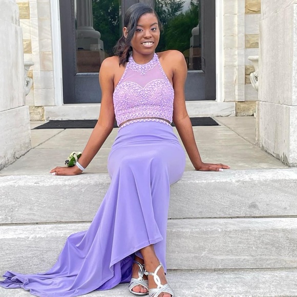 Size 2 two-piece lavender prom dress worn once. - Picture 3 of 3